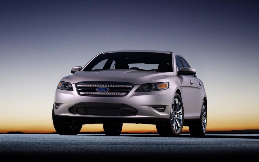  Ford Taurus Limited 2010 года  (фото 10 из 43)